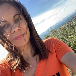 Meet your Posher, Valesca